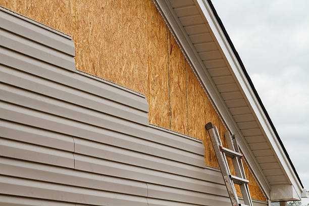 Professional Siding Replacement technician working in Bethesda, OH